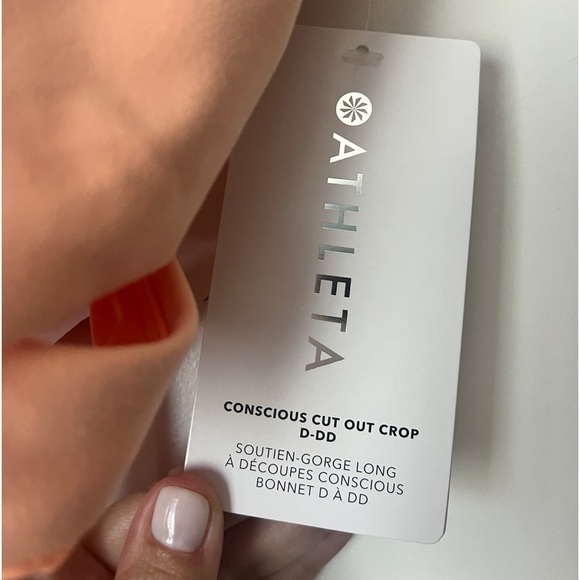 NWT Athleta Conscious Cut Out Crop SM/ D-DD+ - Picture 5 of 6